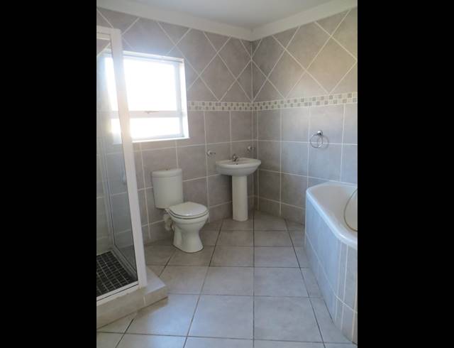 3 BEDROOM APARTMENT FOR SALE IN SHELLY BEACH
